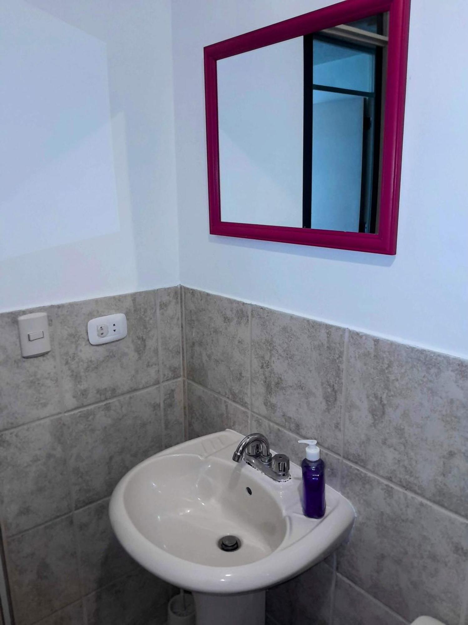 "San Miguel Airport Rooms & Coffee", Cerca Al Nuevo Aeropuerto Lima Bagian luar foto